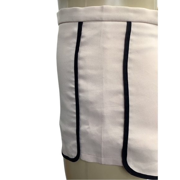 Alythea zippered with satin lining shorts size large (Preowned) - Picture 3 of 9